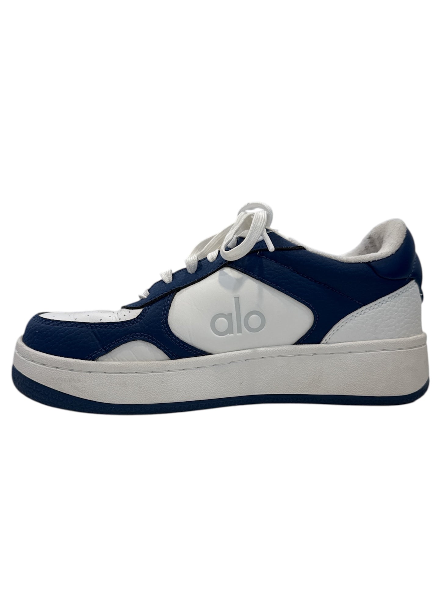Alo Sneakers